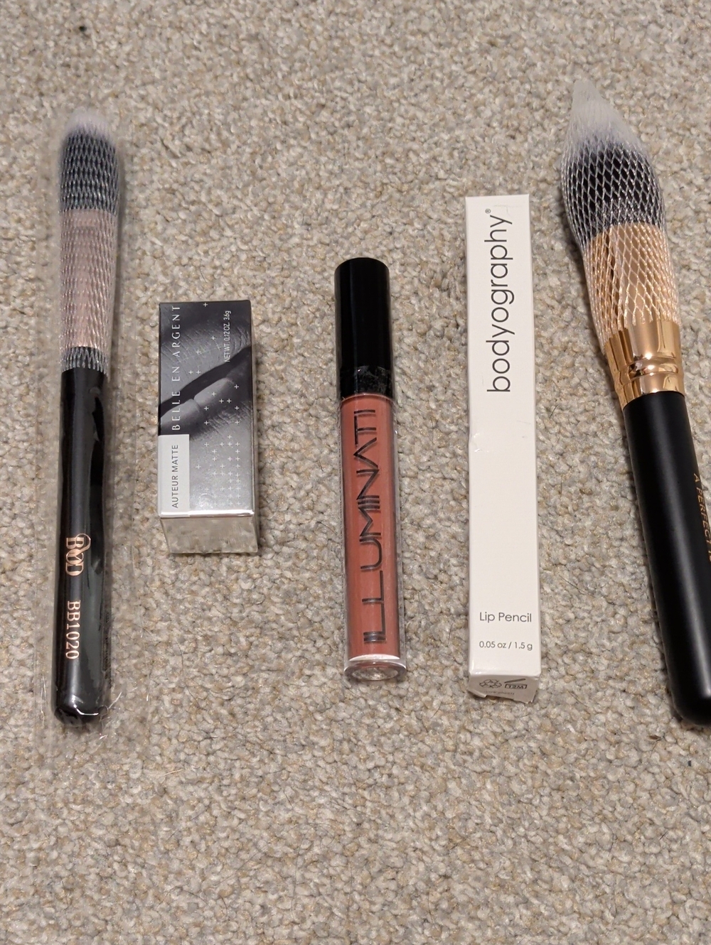 Lot 2 Of Makeup